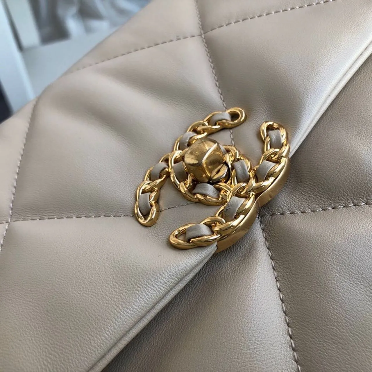 CHL 19 Flap Bag Beige For Women 10.1in/26cm