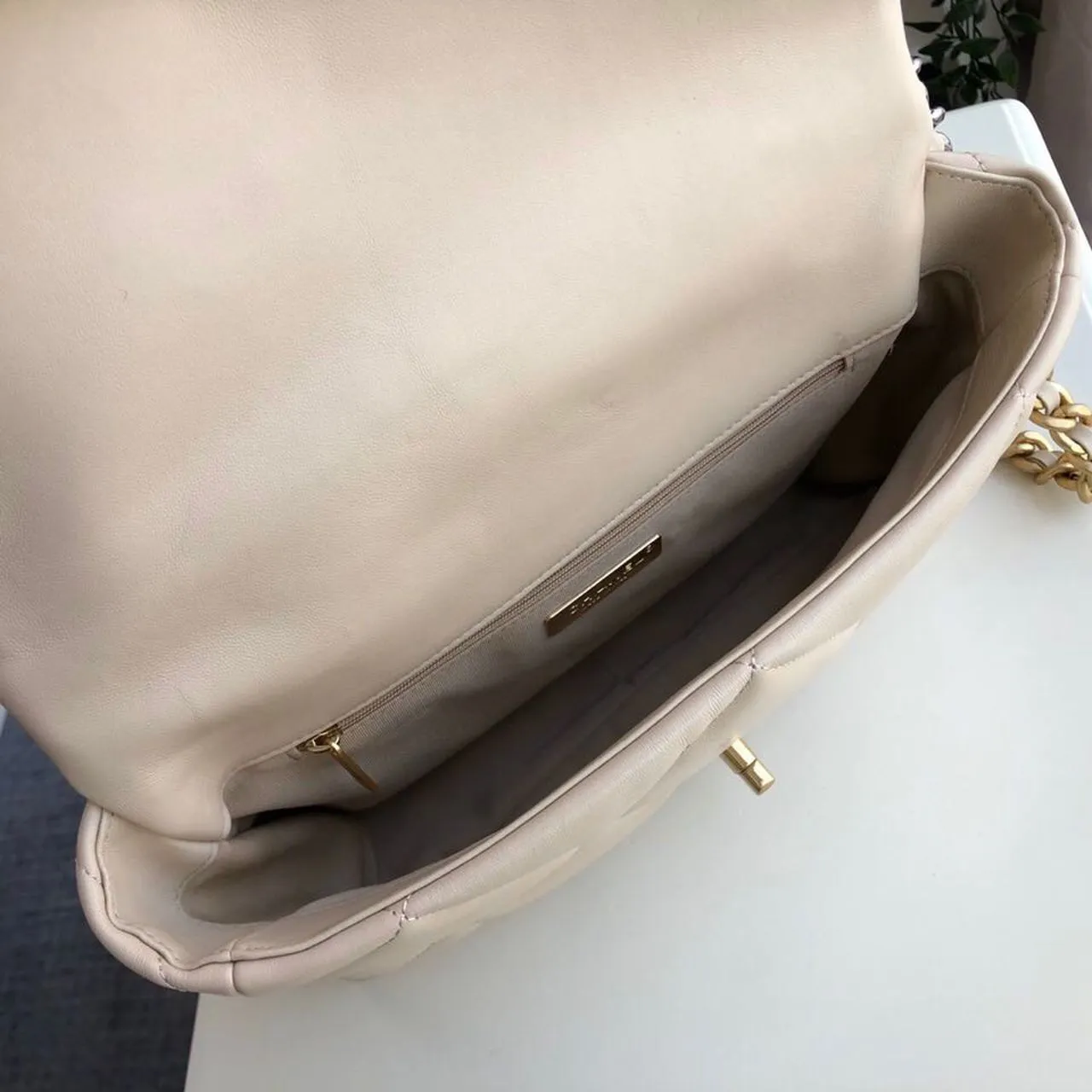 CHL 19 Flap Bag Beige For Women 10.1in/26cm