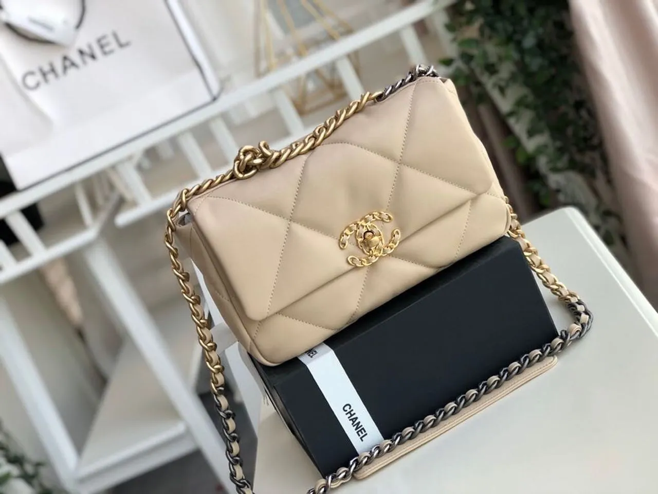 CHL 19 Flap Bag Beige For Women 10.1in/26cm