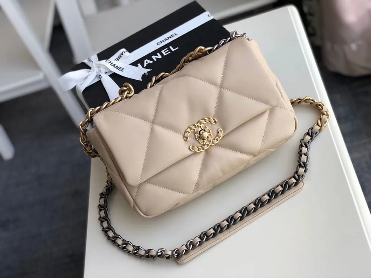 CHL 19 Flap Bag Beige For Women 10.1in/26cm