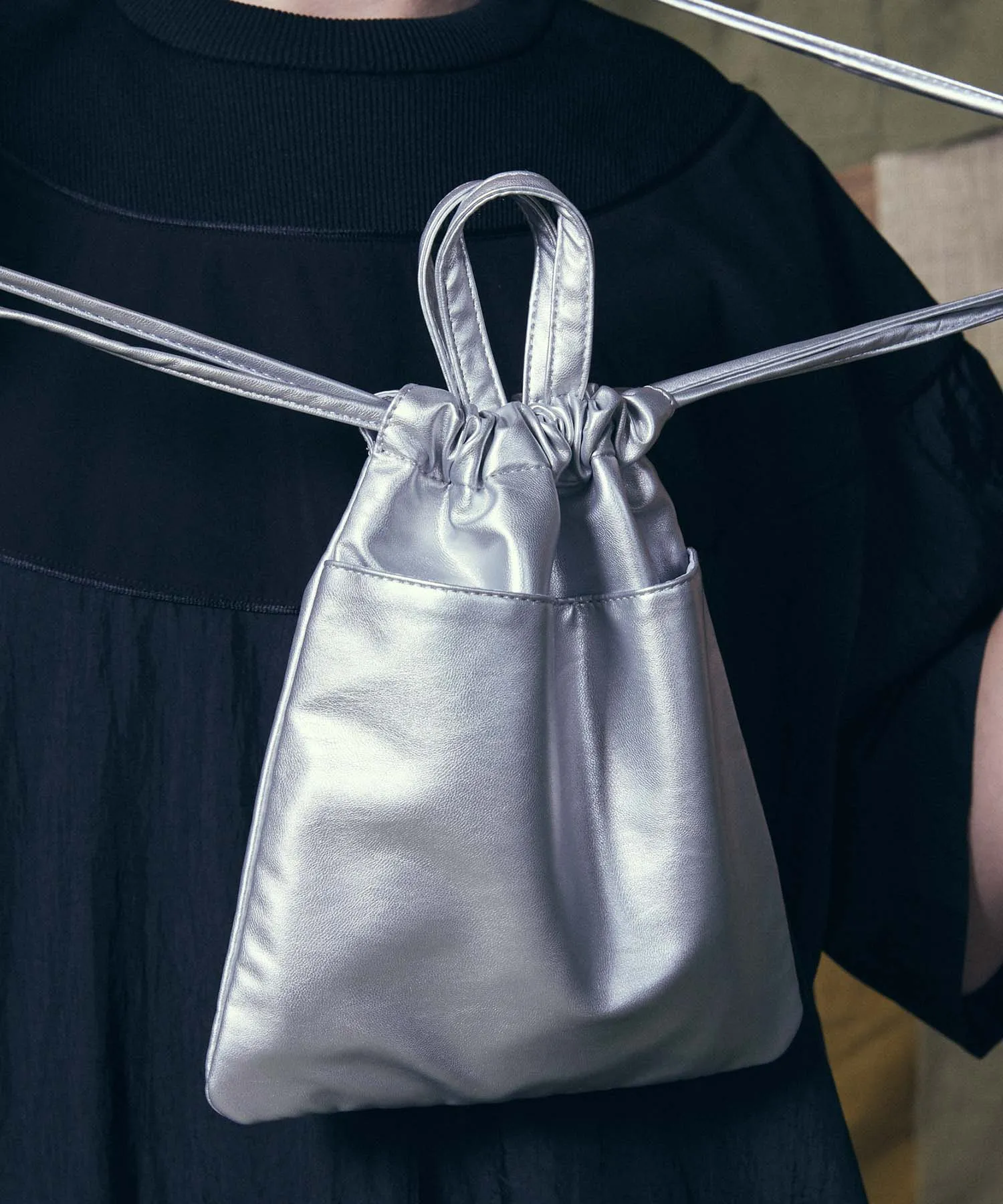 【EX】Vegan Leather Shoulder Drawstring Bag