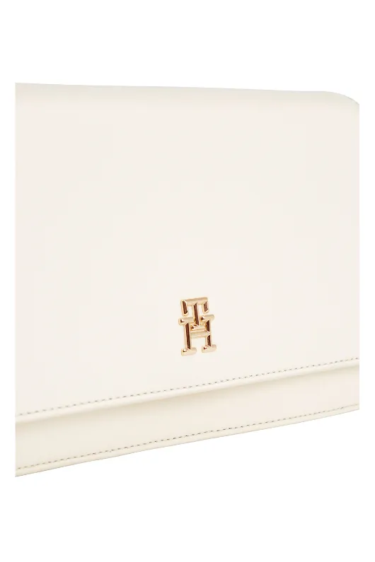 Small Flap Crossover Chain Bag