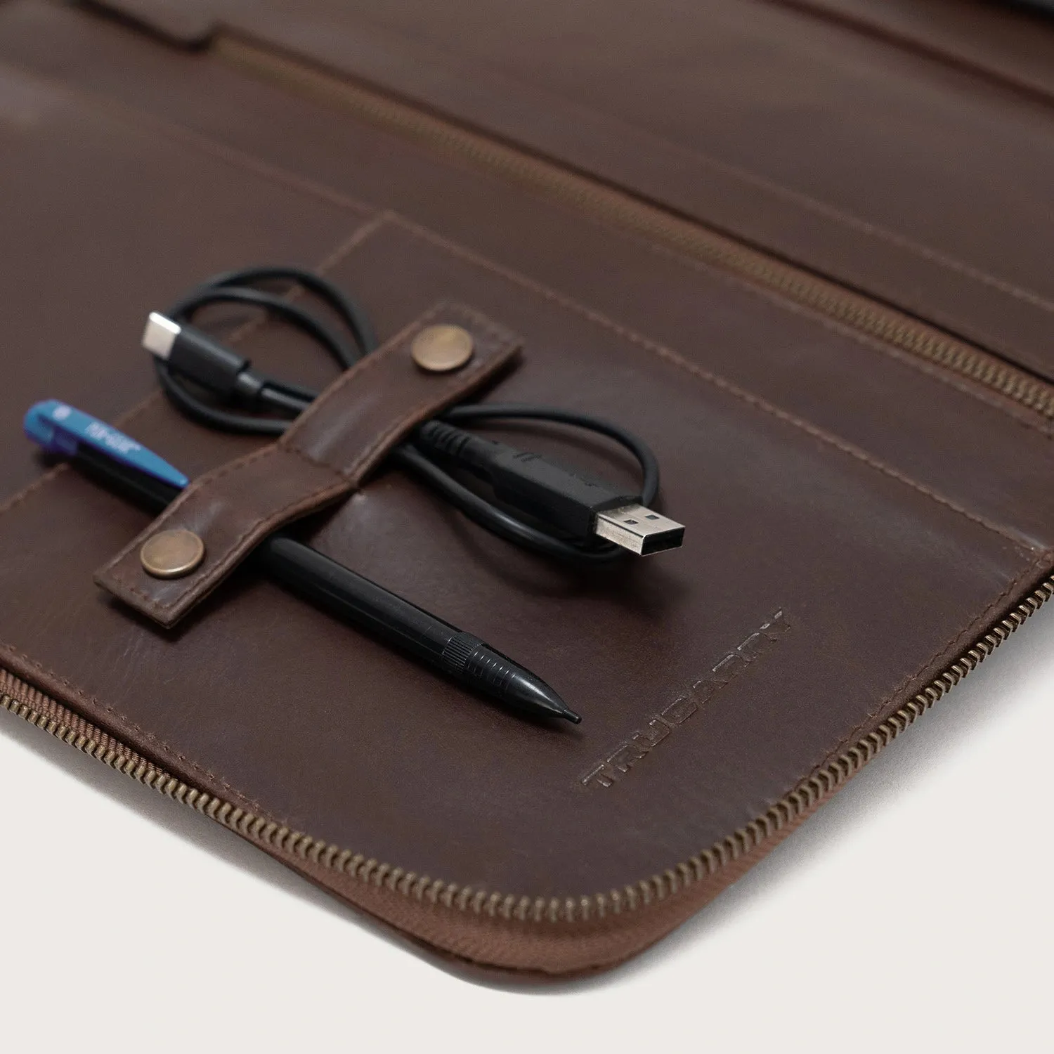 The Eclectic Vintage Brown Leather Folio Organizer