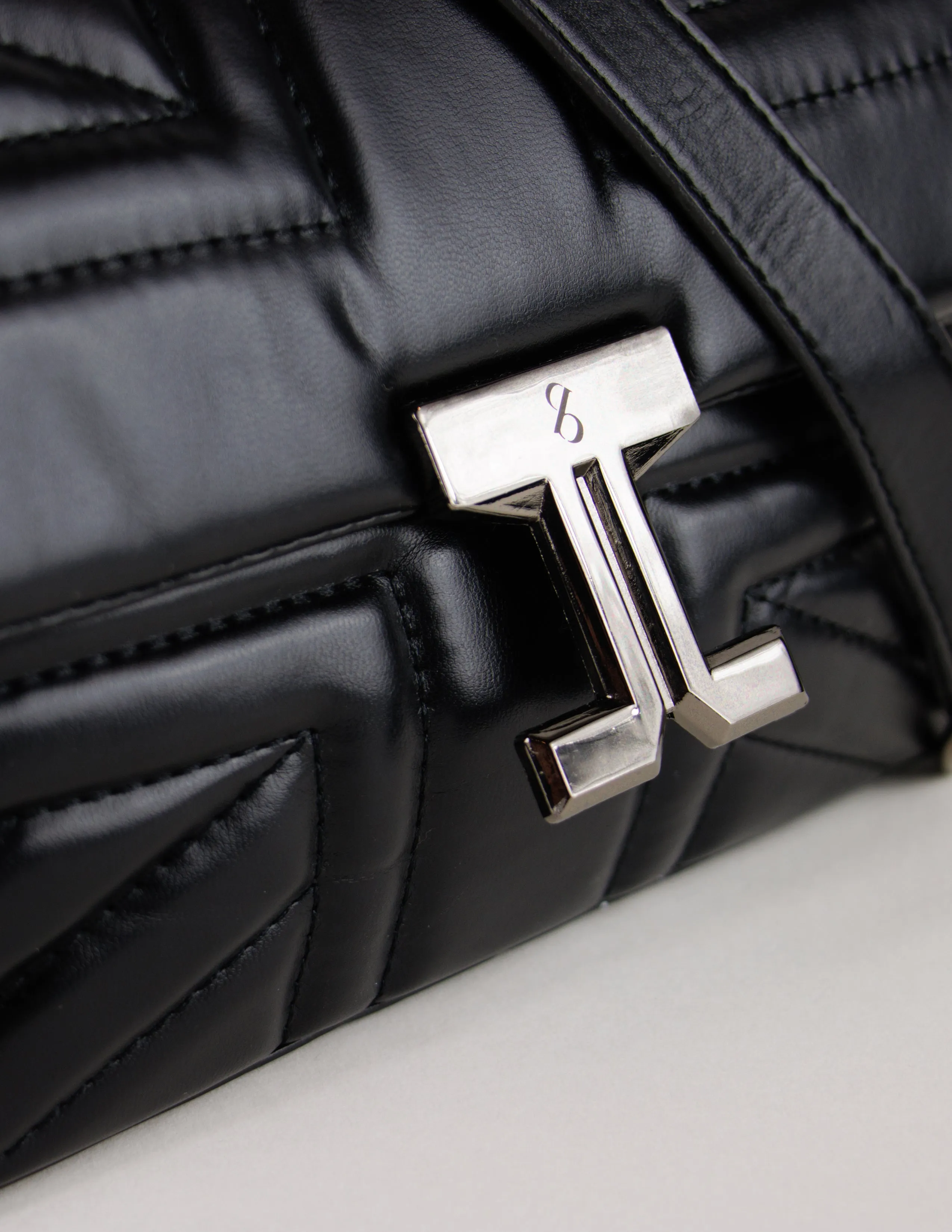 VASKA HANDBAG-ONYX
