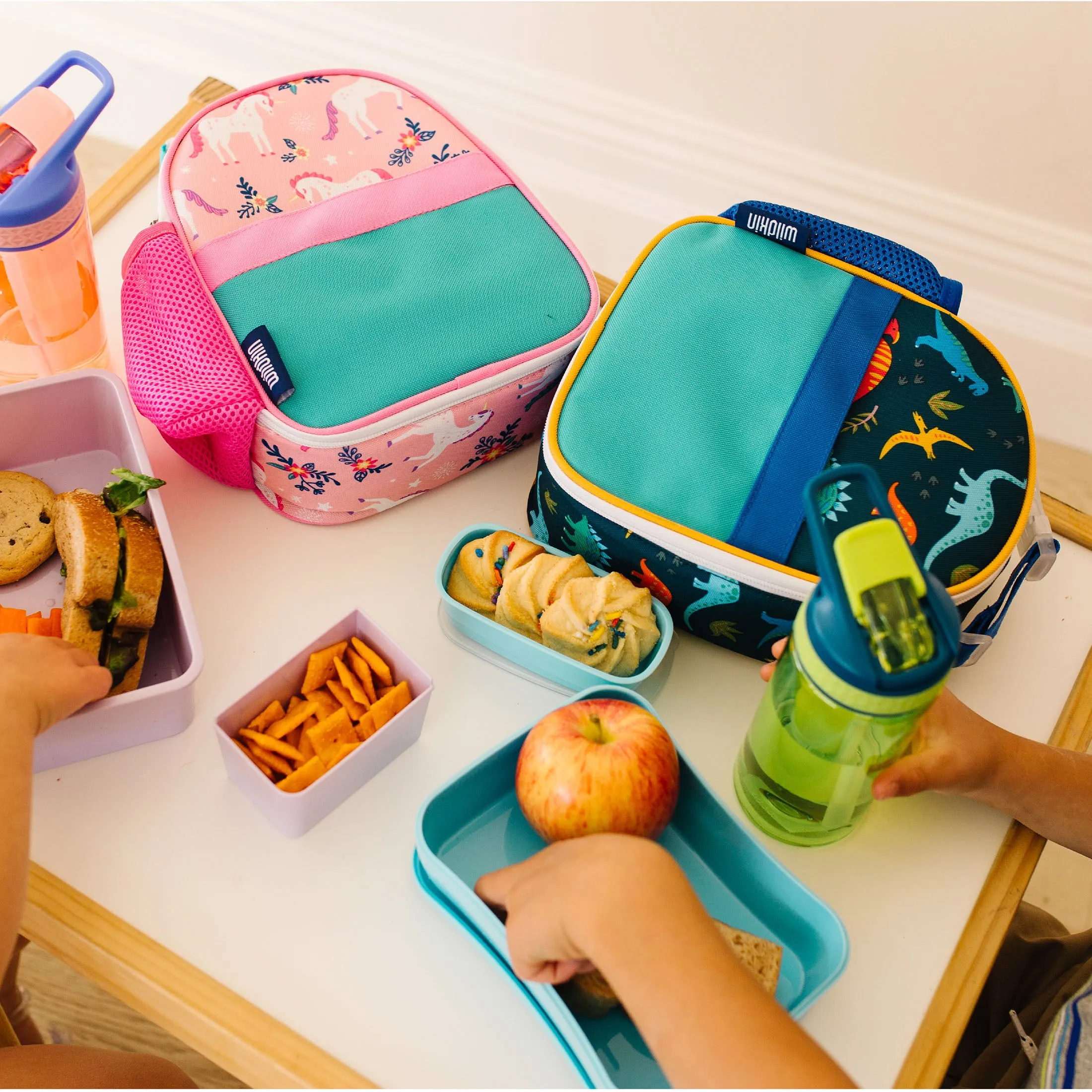 Wildkin Olive Kids Jurassic Dinosaurs Clip-In Lunch Bag